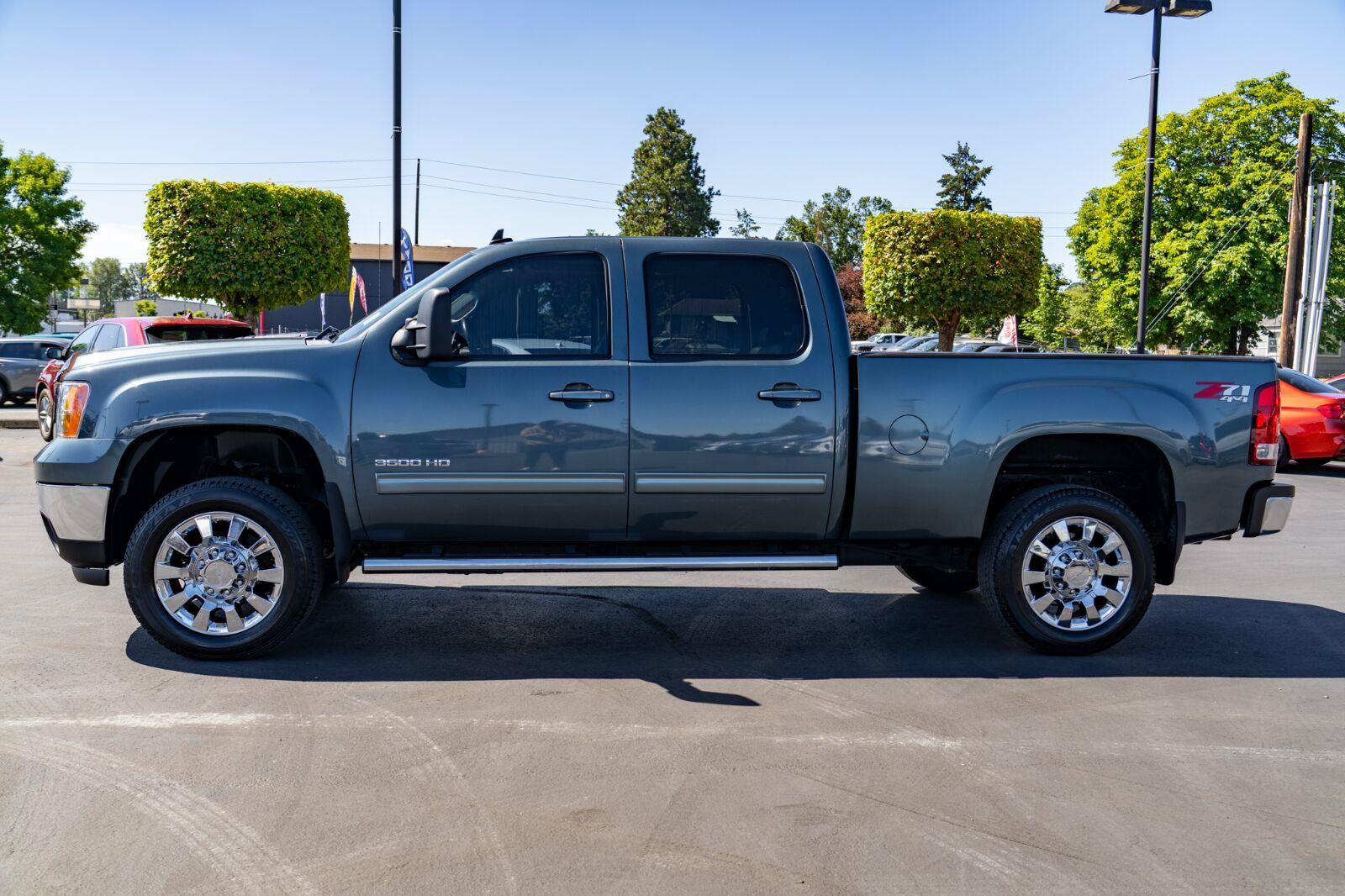 Used 2013 GMC Sierra 3500 SLT AWD/4WD image 10