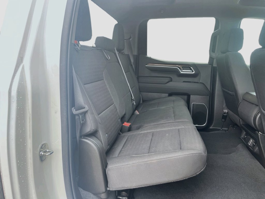 Used 2022 Chevrolet Silverado 1500 LT AWD/4WD image 27