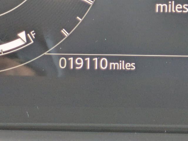 Used 2025 Land Rover Discovery S image 21