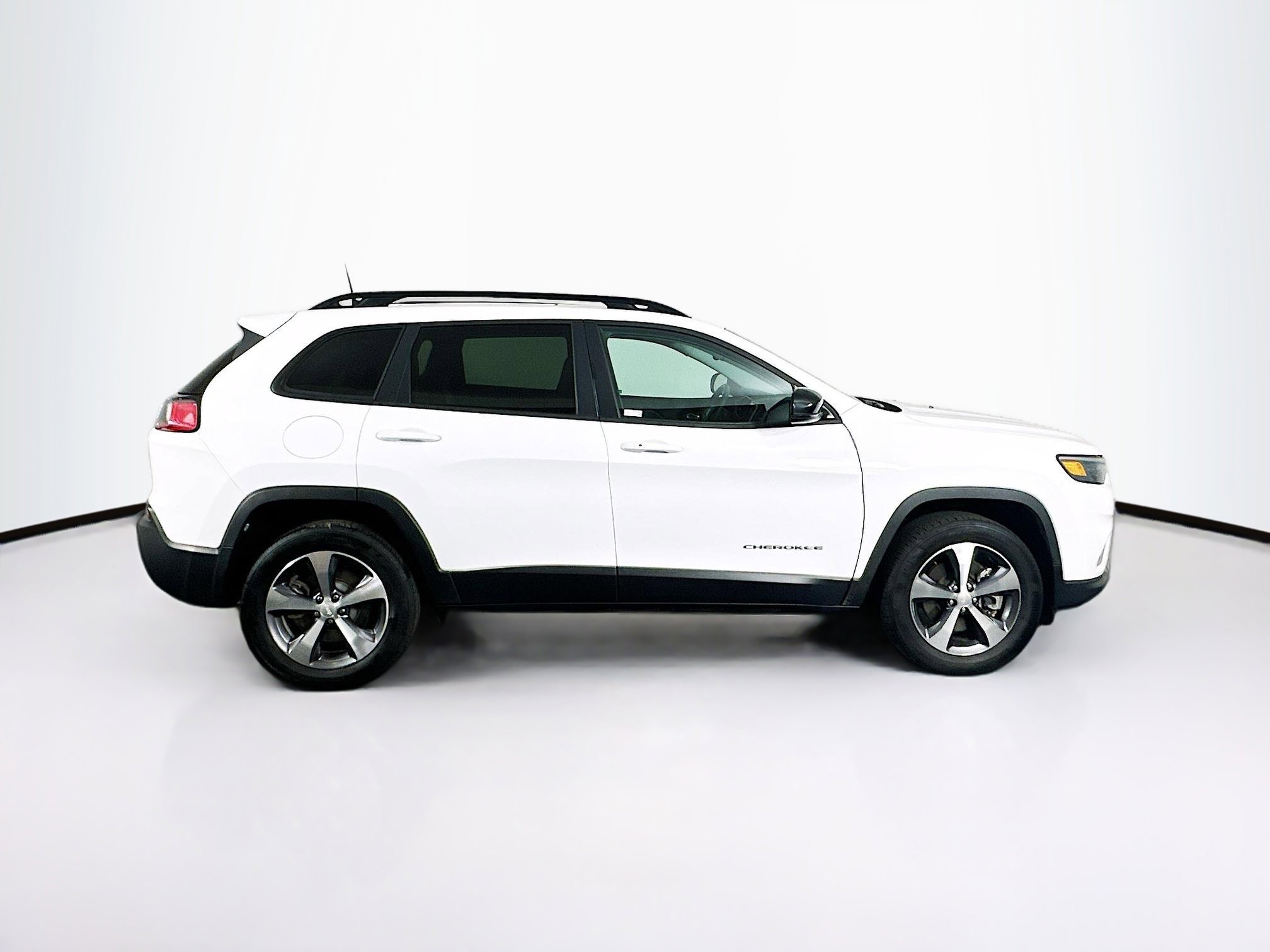 Used 2022 Jeep Cherokee Limited image 10