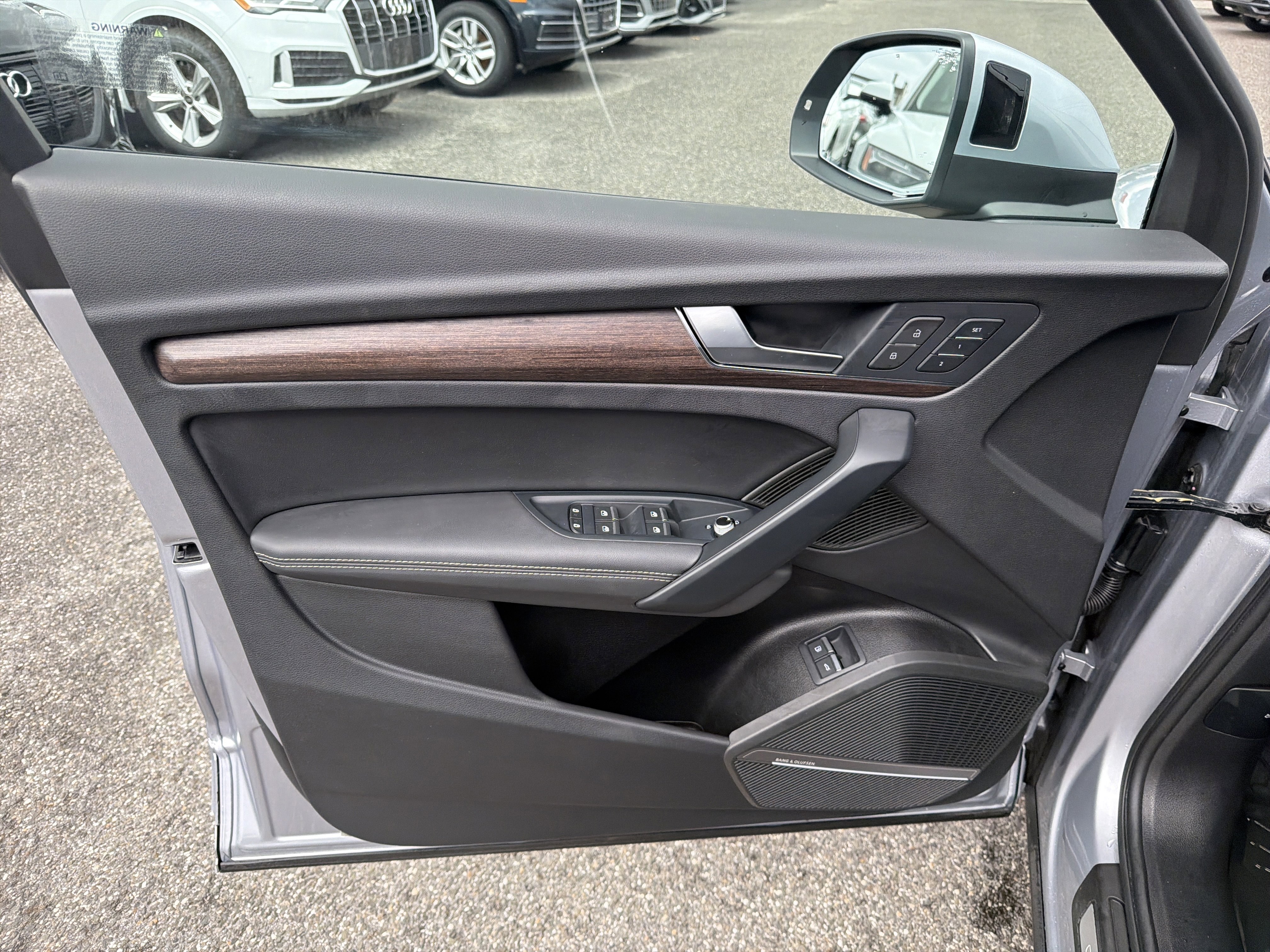 Certified 2024 Audi Q5 e Premium Plus image 5