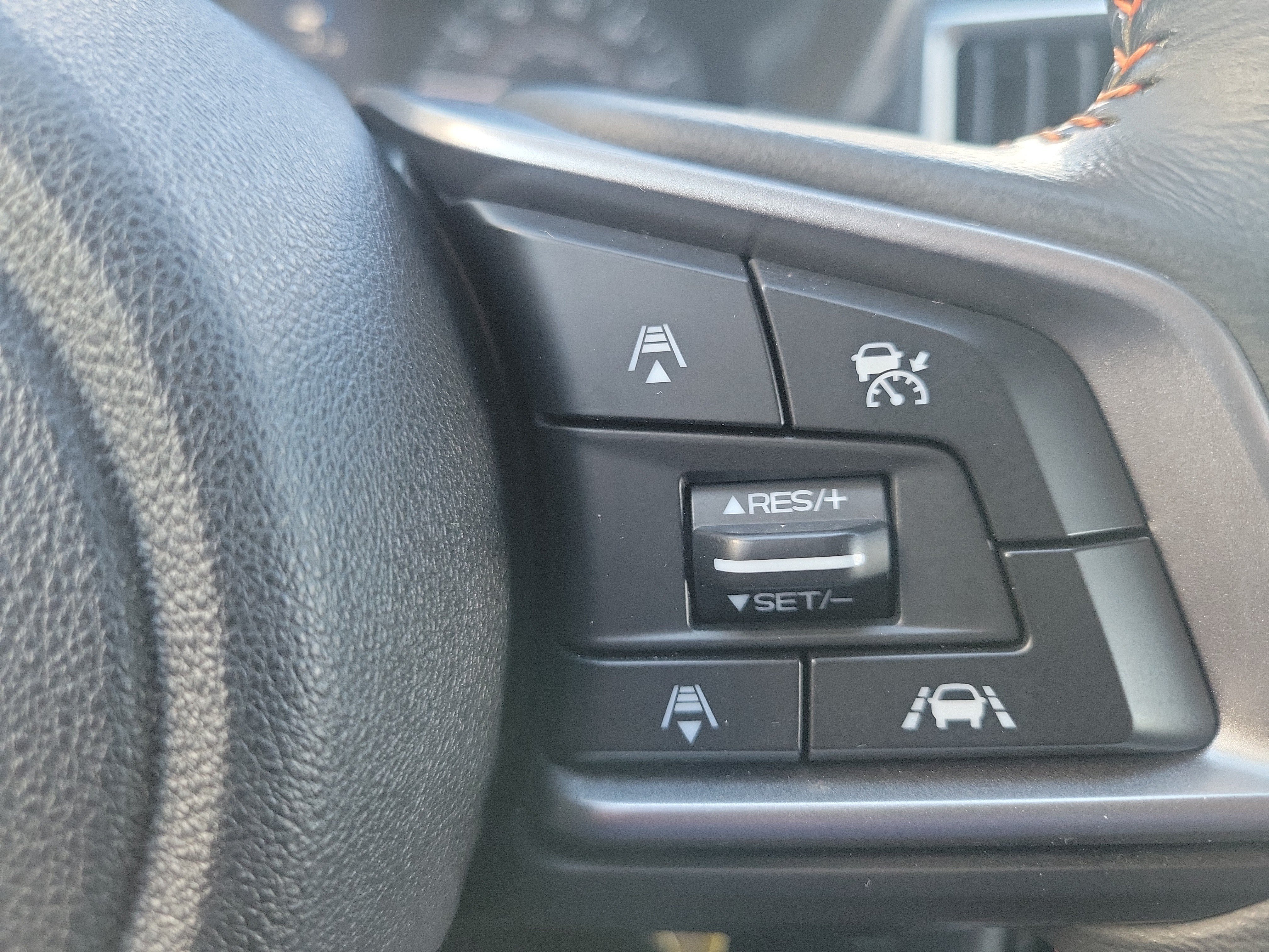 Used 2019 Subaru Crosstrek 2.0i Premium w/ Eyesight System AWD/4WD image 31