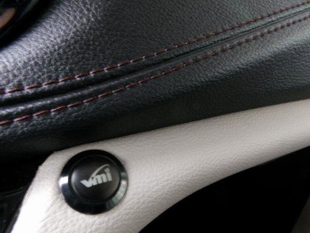 Used 2018 Chrysler Pacifica Limited w/ Tire & Wheel Group image 52