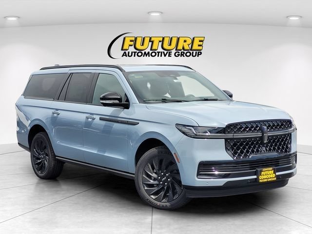 New 2026 Lincoln Navigator L Reserve w/ Jet Appearance Package AWD/4WD image 1