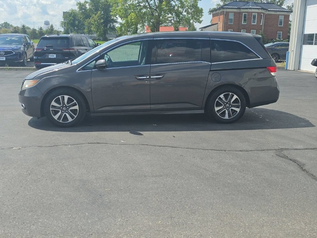Used 2016 Honda Odyssey Touring Elite image 4
