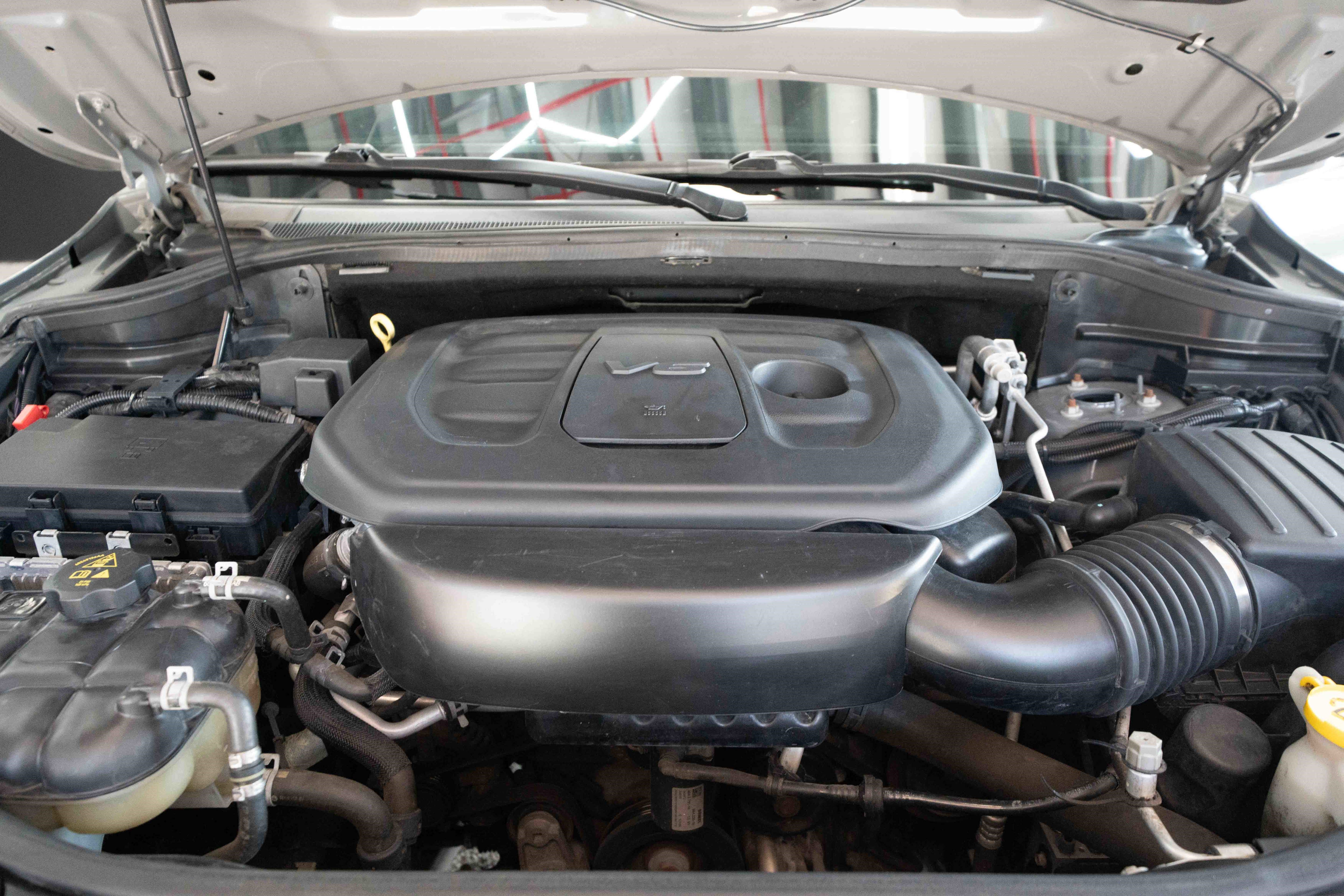 Used 2019 Jeep Grand Cherokee Altitude AWD/4WD image 31