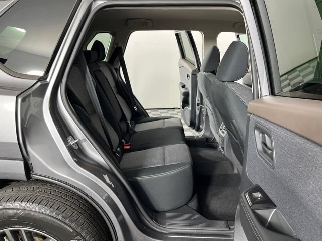 Used 2021 Nissan Rogue S FWD image 44