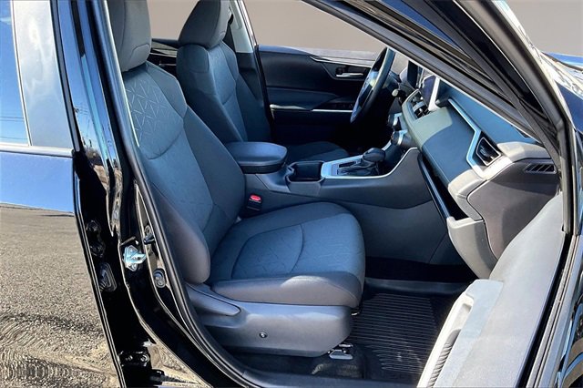 Used 2025 Toyota RAV4 XLE image 26