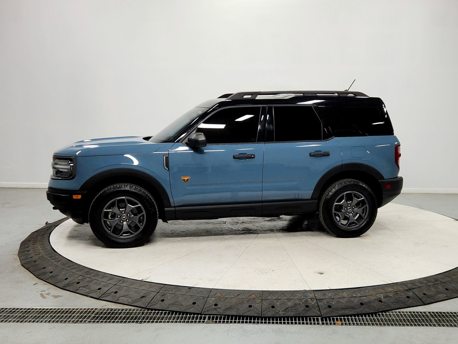 Used 2021 Ford Bronco Sport Badlands image 4