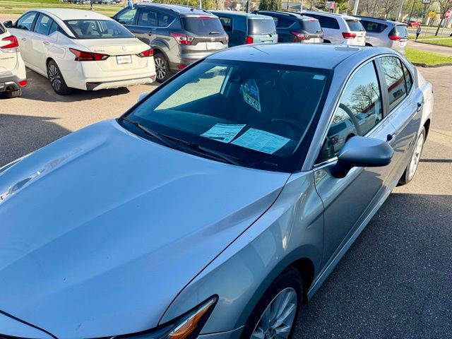 Used 2020 Toyota Camry LE FWD image 6
