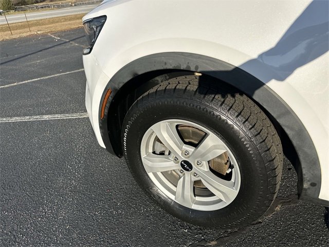 Used 2022 Kia Sorento LX image 17