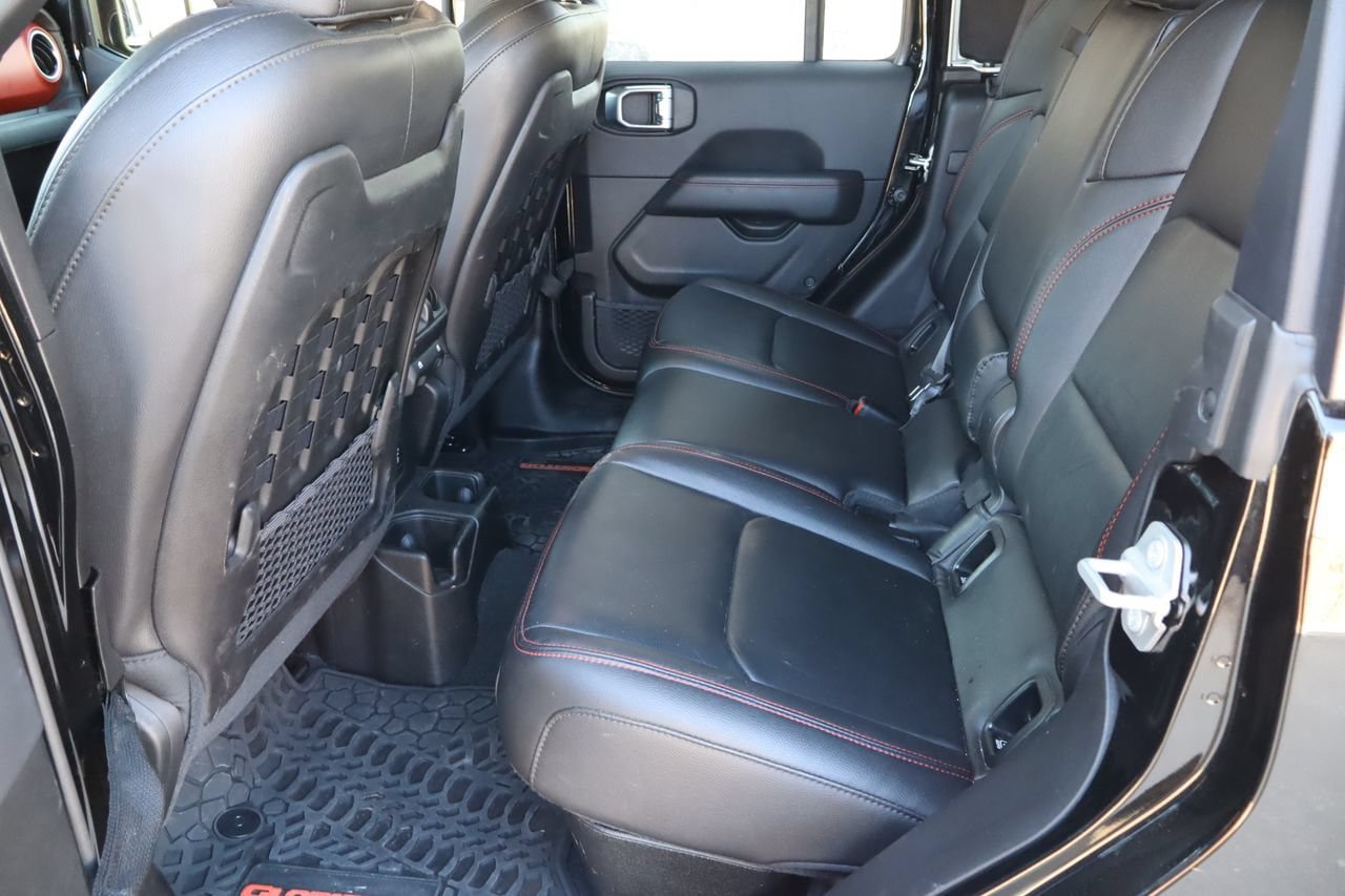 Used 2023 Jeep Gladiator Rubicon w/ Trailer Tow Package AWD/4WD image 5