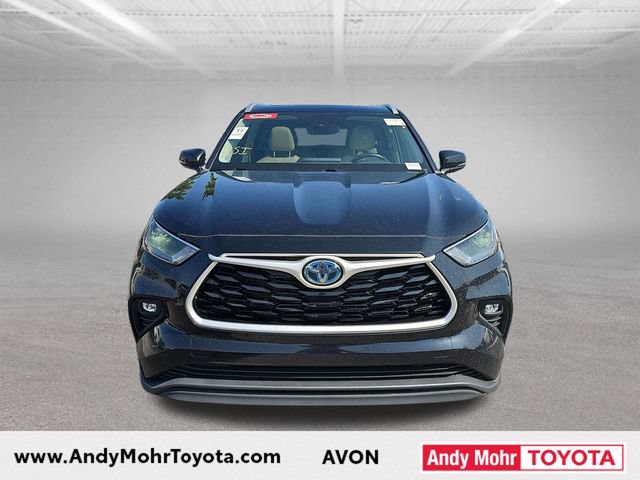 Used 2022 Toyota Highlander XLE AWD/4WD image 3