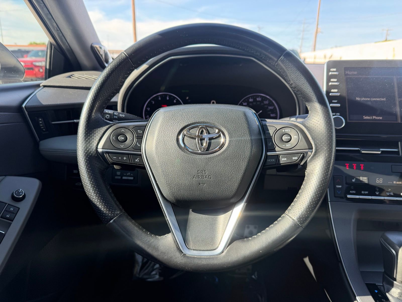Used 2019 Toyota Avalon XSE FWD image 13