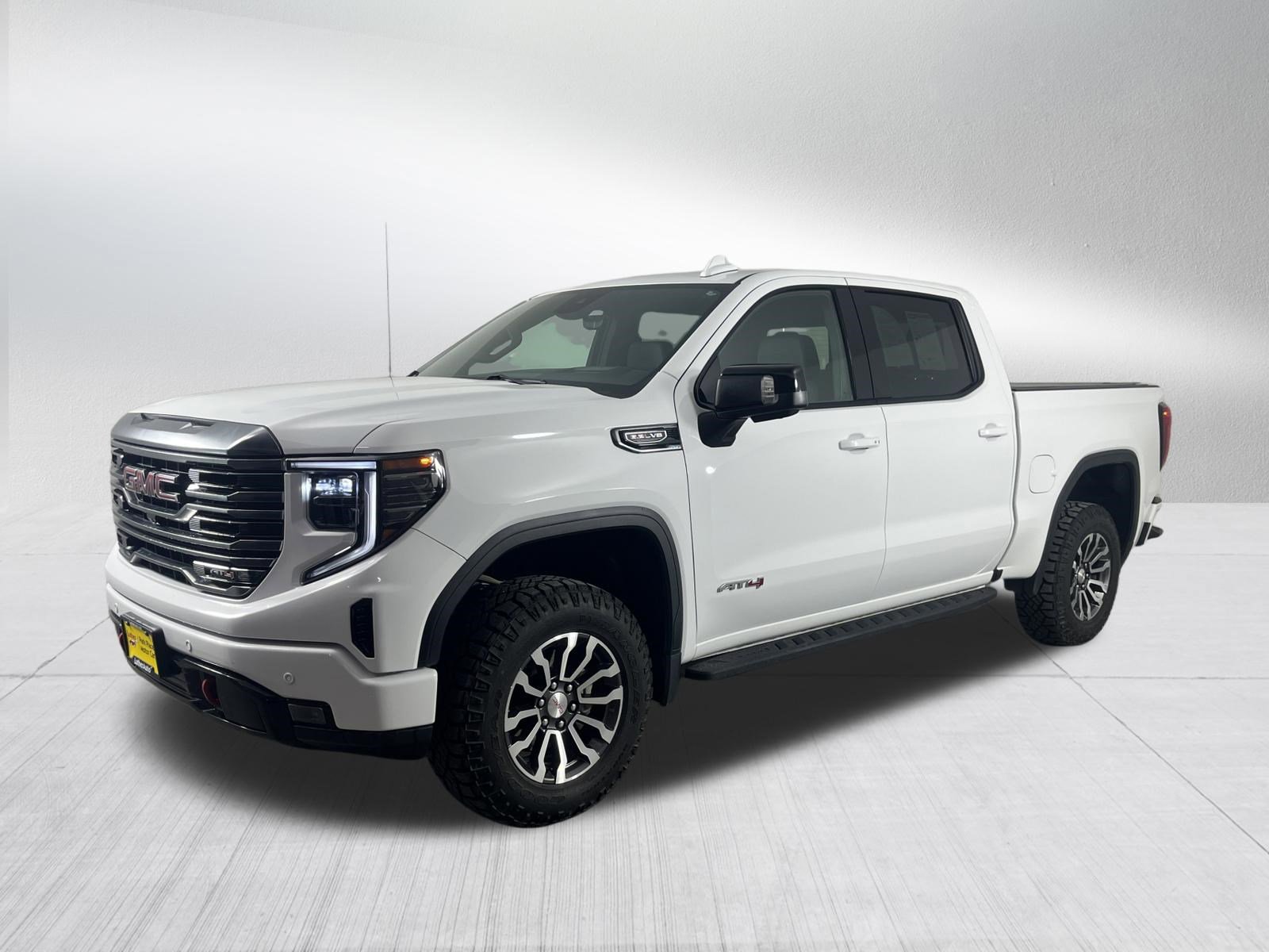 Used 2022 GMC Sierra 1500 AT4 w/ AT4 Premium Package image 3
