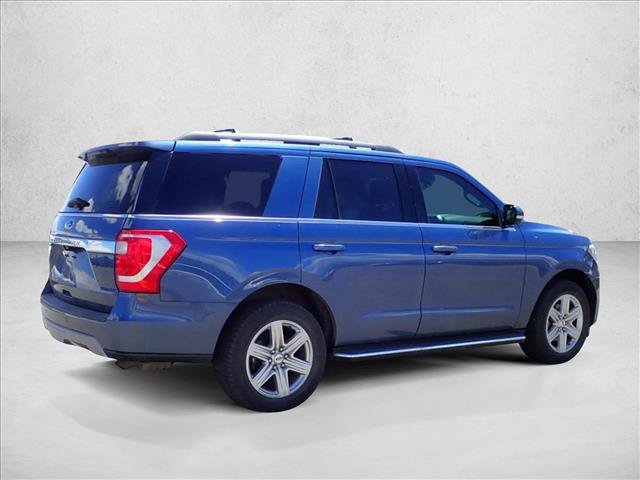 Used 2019 Ford Expedition XLT w/ Equipment Group 202A AWD/4WD image 3
