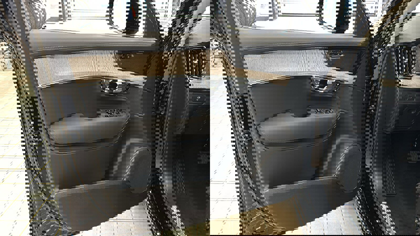 New 2026 Volvo XC90 B6 Ultra w/ Protection Package Premier image 21