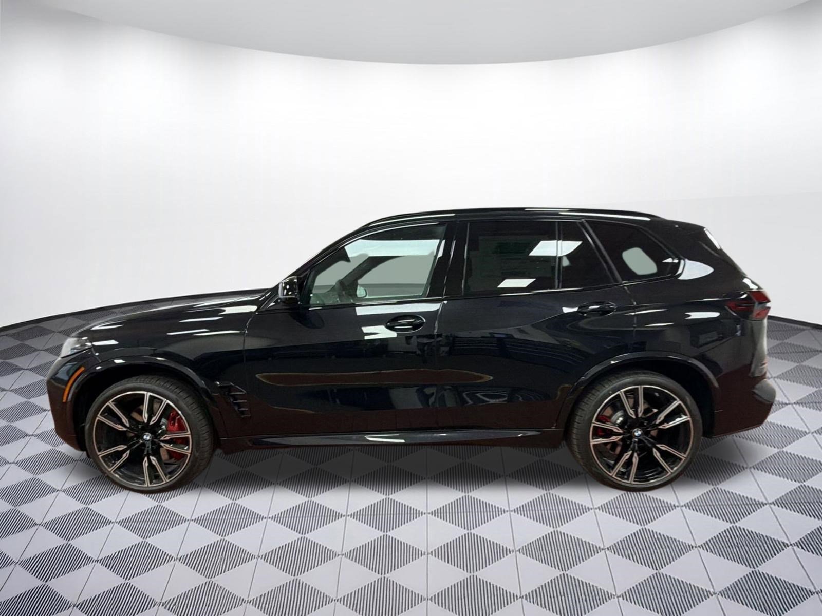 New 2026 BMW X5 M60i image 2