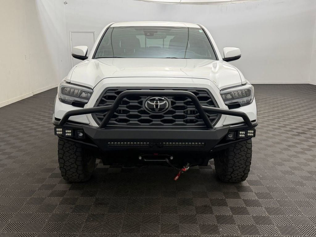 Used 2023 Toyota Tacoma TRD Off-Road w/ Technology Package AWD/4WD image 6