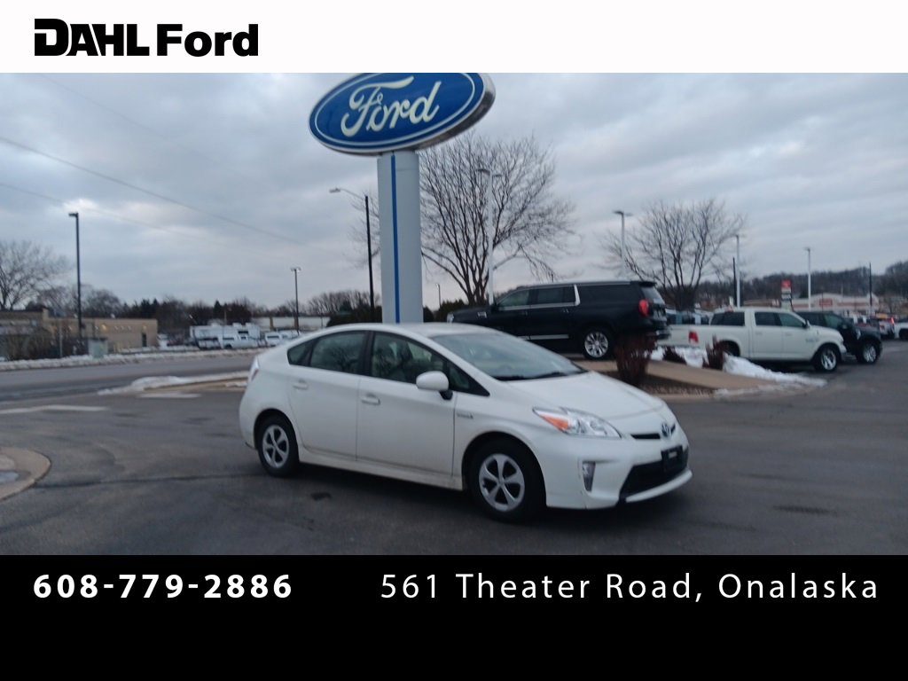 Used 2014 Toyota Prius Two image 1