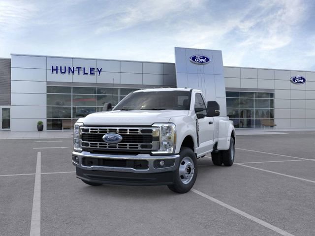 New 2026 Ford F350 XLT w/ FX4 Off-Road Package image 2