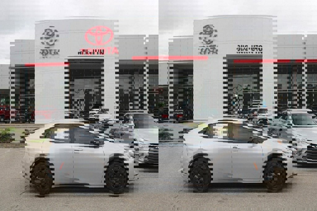 Used 2025 Toyota Prius LE