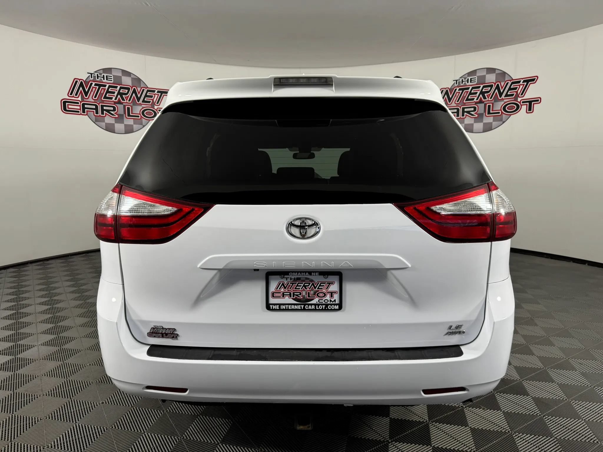 Used 2019 Toyota Sienna LE AWD/4WD image 6