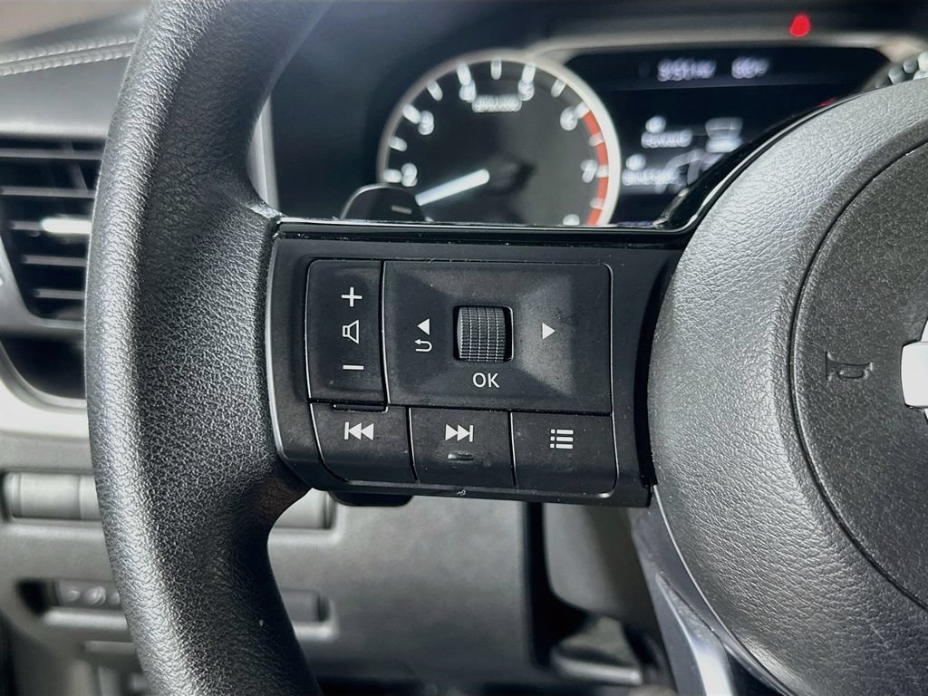 Used 2021 Nissan Rogue SV FWD image 24
