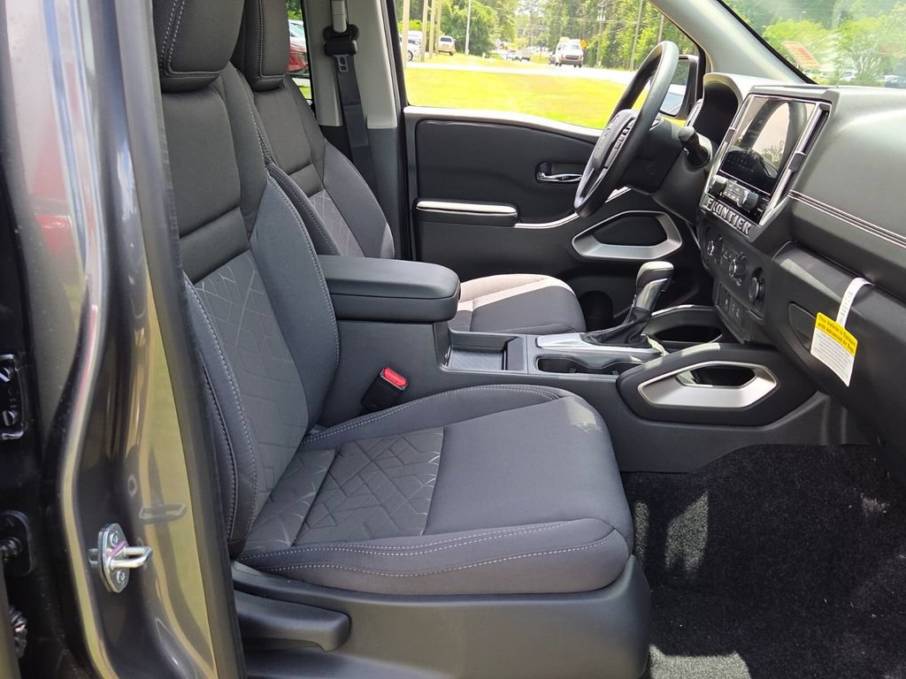 New 2026 Nissan Frontier SV w/ Tow Package RWD image 13
