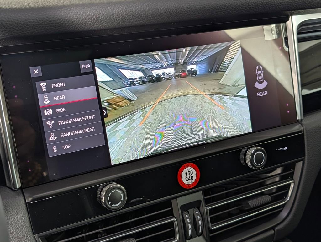 New 2026 Porsche Macan image 32