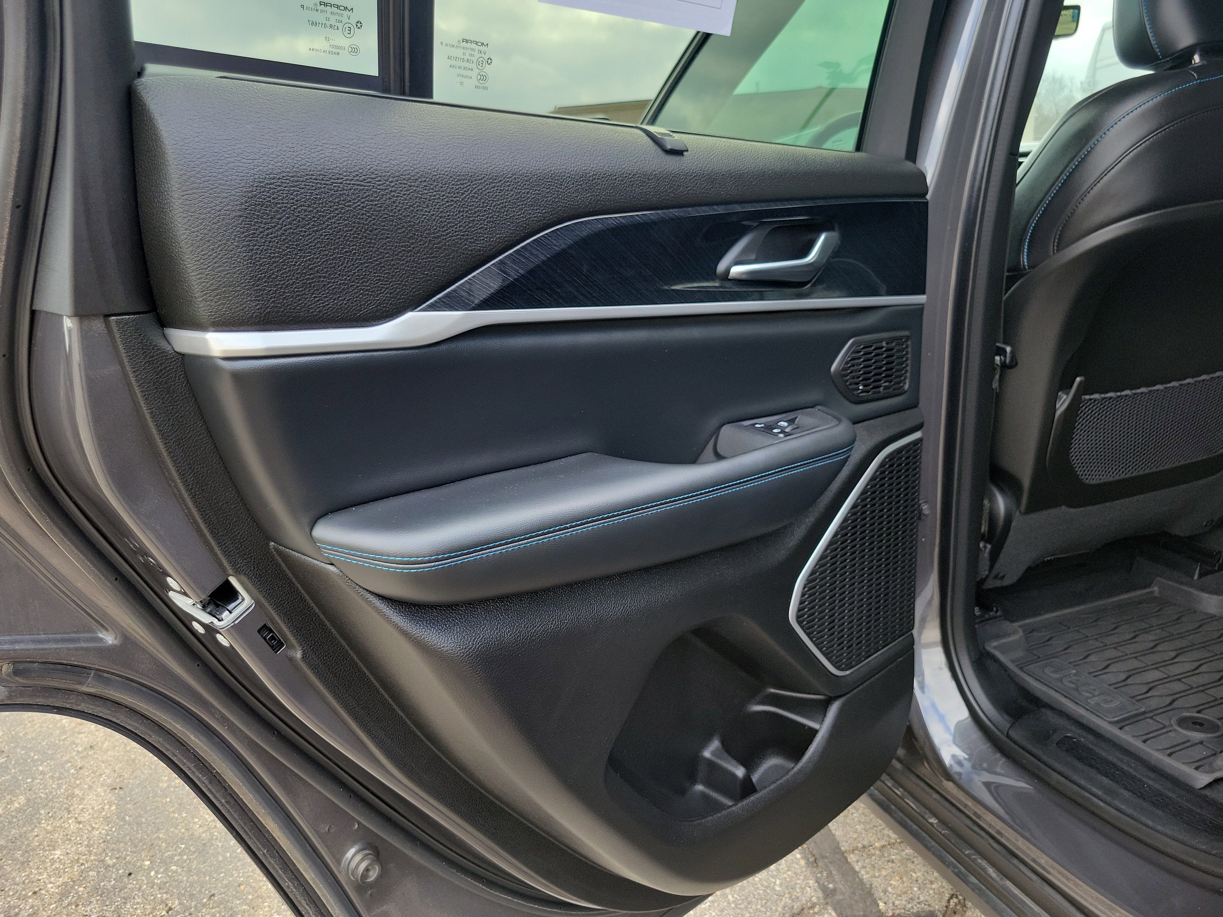 Used 2022 Jeep Grand Cherokee Trailhawk w/ Advanced Protech Group II image 14