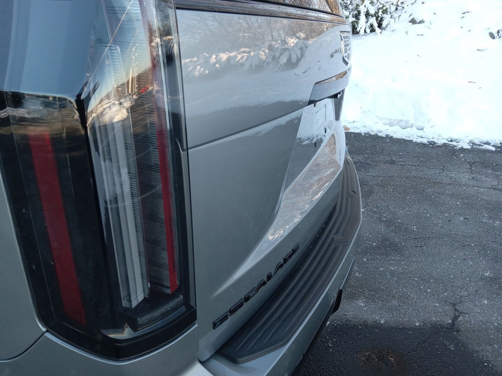 Used 2025 Cadillac Escalade Sport Platinum w/ LPO, ONYX Package image 8