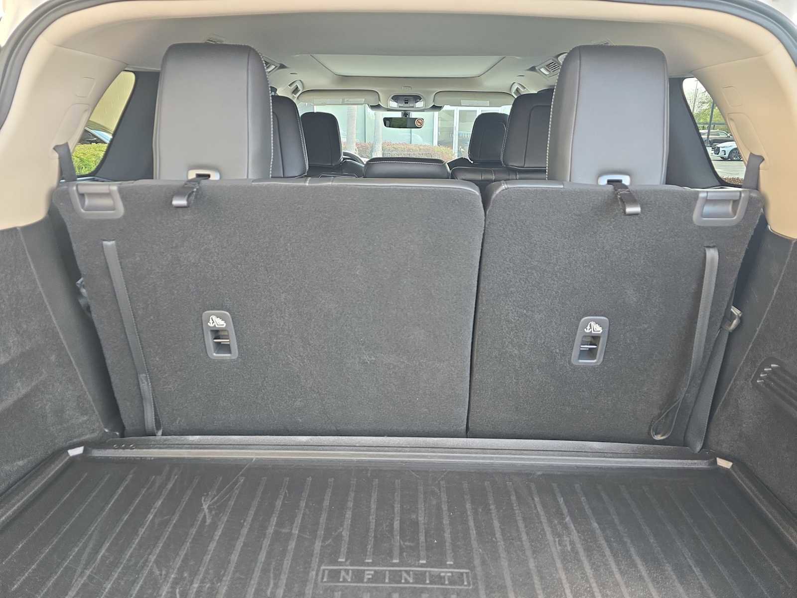 Certified 2026 INFINITI QX60 Luxe w/ Cargo Package FWD image 8