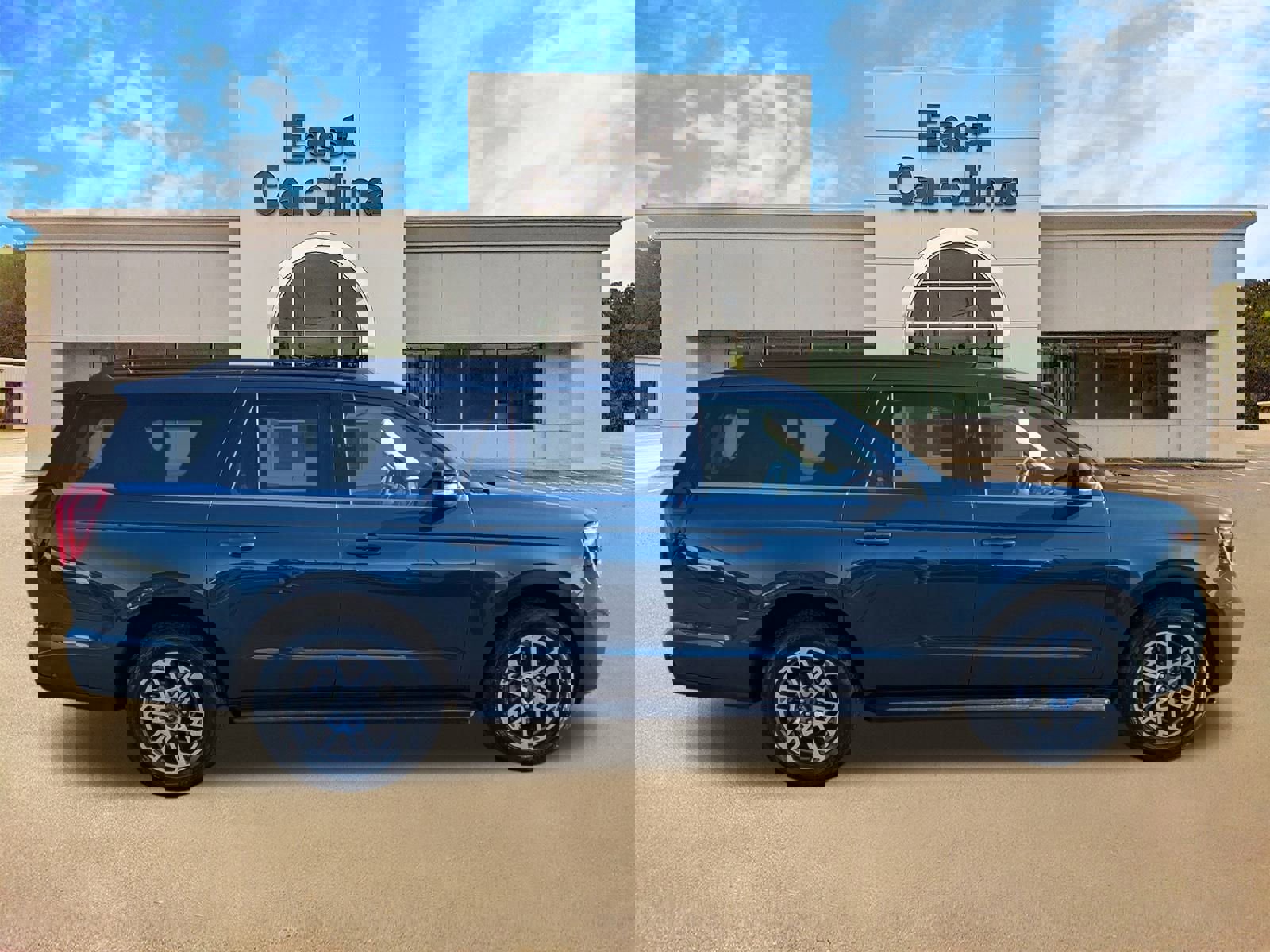 Used 2025 Ford Expedition Max Active image 2