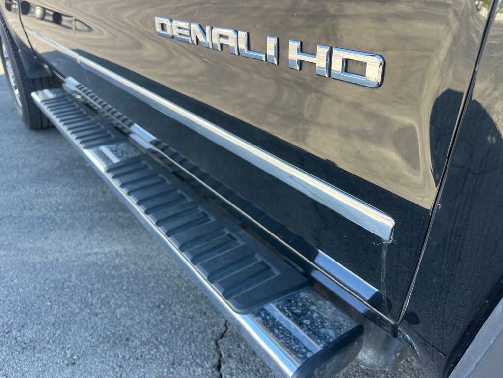 Used 2017 GMC Sierra 2500 Denali w/ Duramax Plus Package AWD/4WD image 6