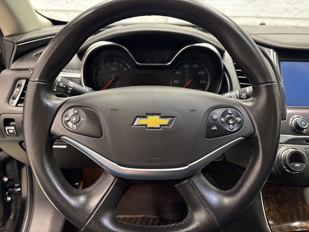 Used 2014 Chevrolet Impala LT w/ Convenience Package image 22