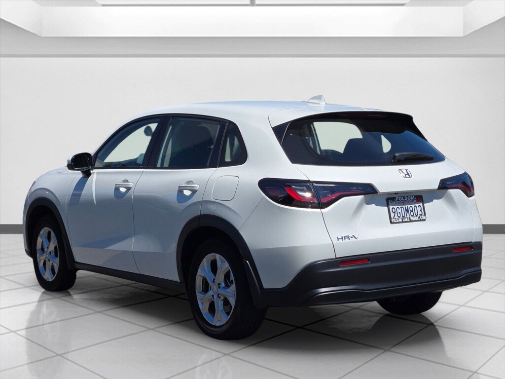 Certified 2023 Honda HR-V LX image 9