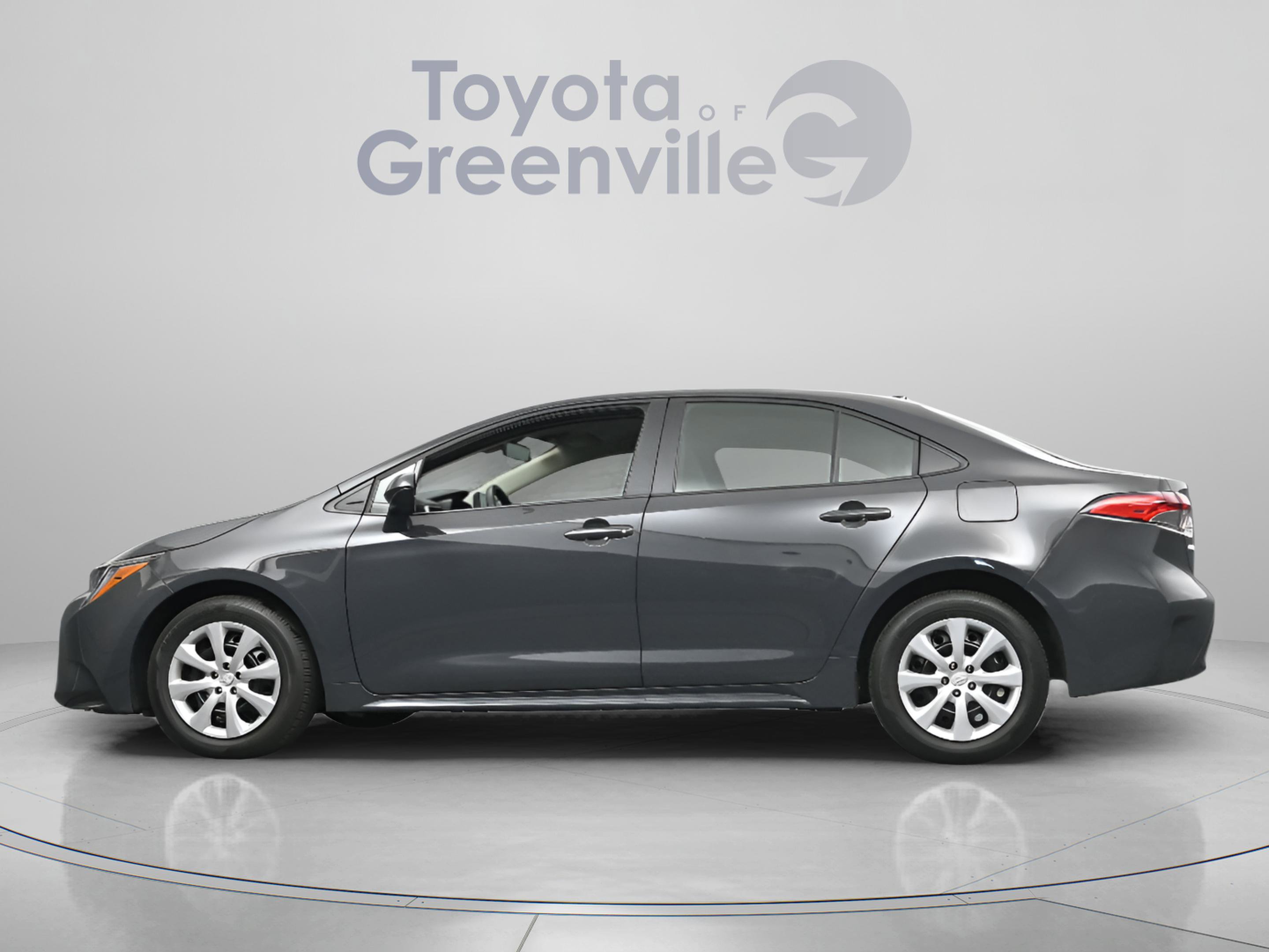 Used 2025 Toyota Corolla LE image 6