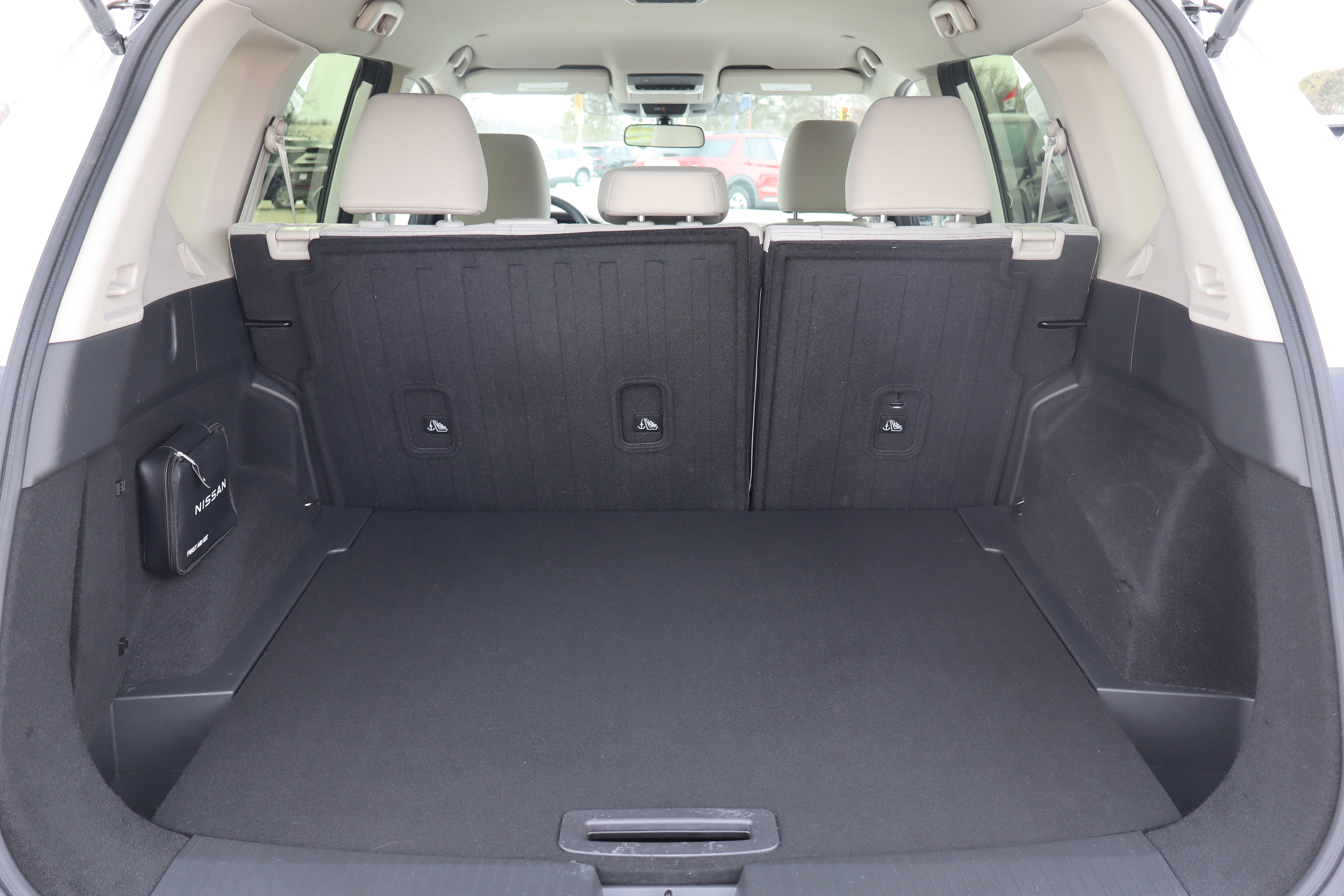 Used 2023 Nissan Rogue SV image 25