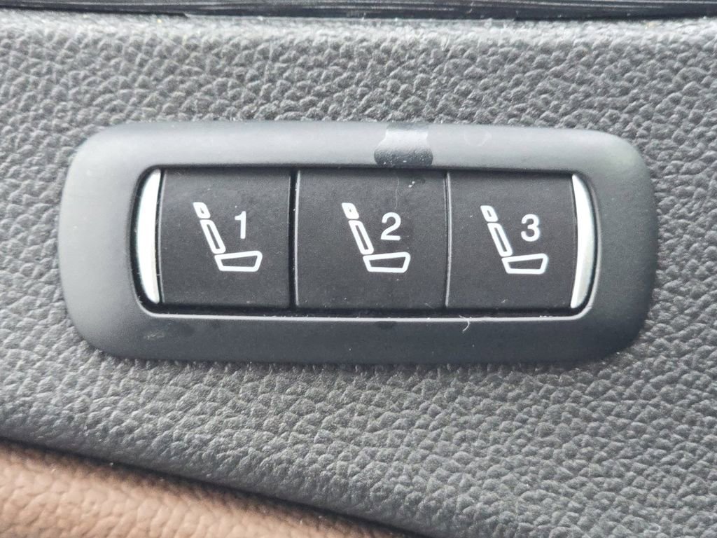 Used 2020 Alfa Romeo Stelvio w/ Nero Edizione image 22