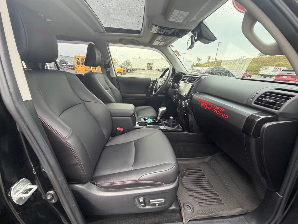 Used 2022 Toyota 4Runner TRD Off-Road Premium w/ Moonroof Package AWD/4WD image 43