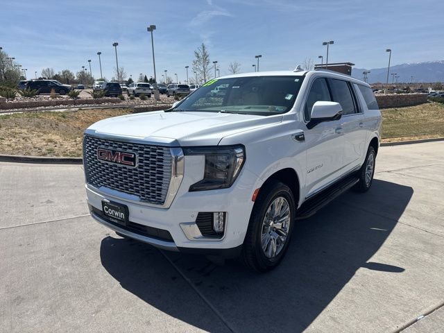 Used 2023 GMC Yukon XL Denali image 3