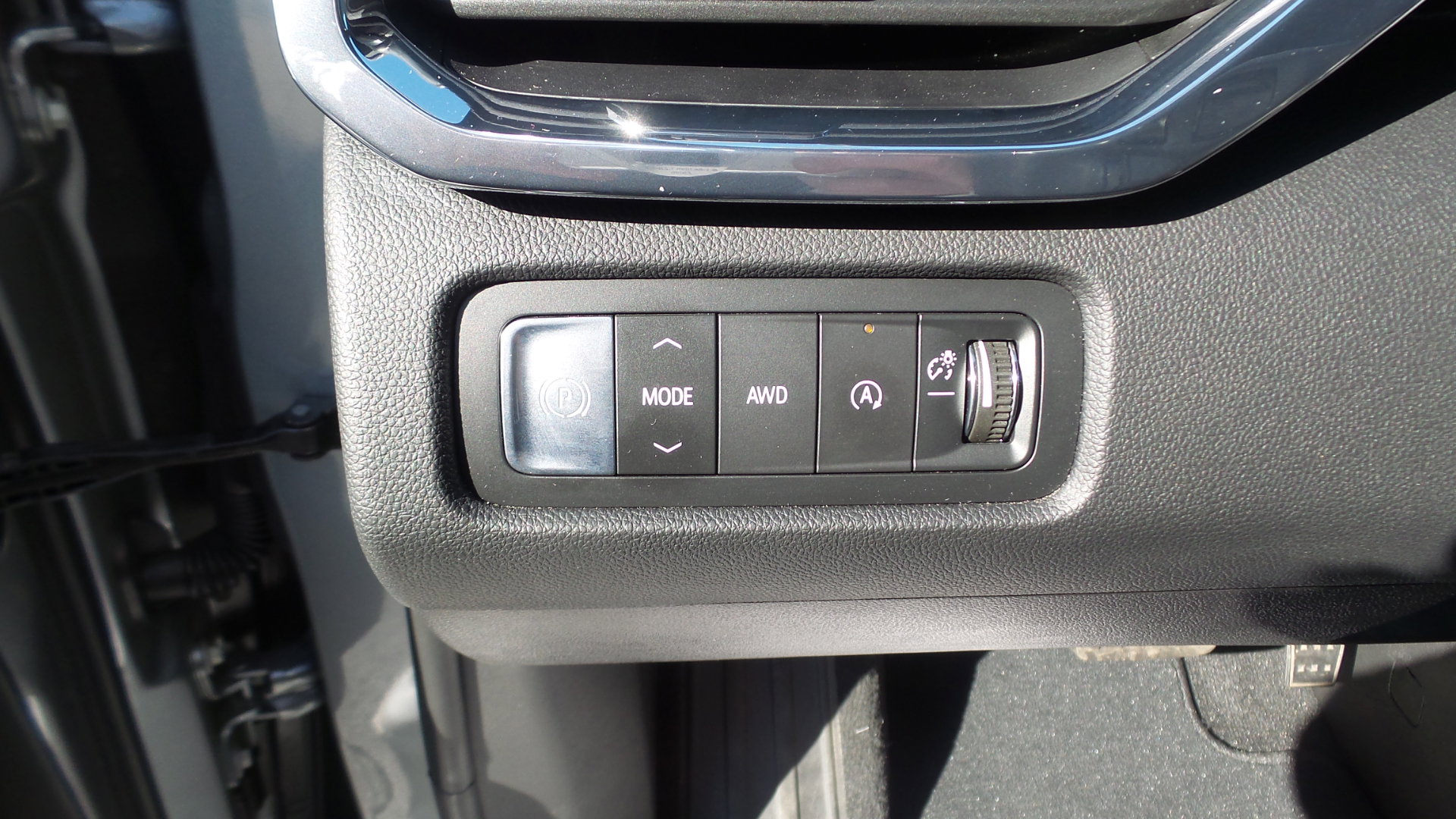 Used 2025 GMC Acadia Elevation AWD/4WD image 15