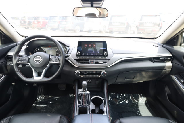 Certified 2025 Nissan Altima 2.5 SR FWD image 16