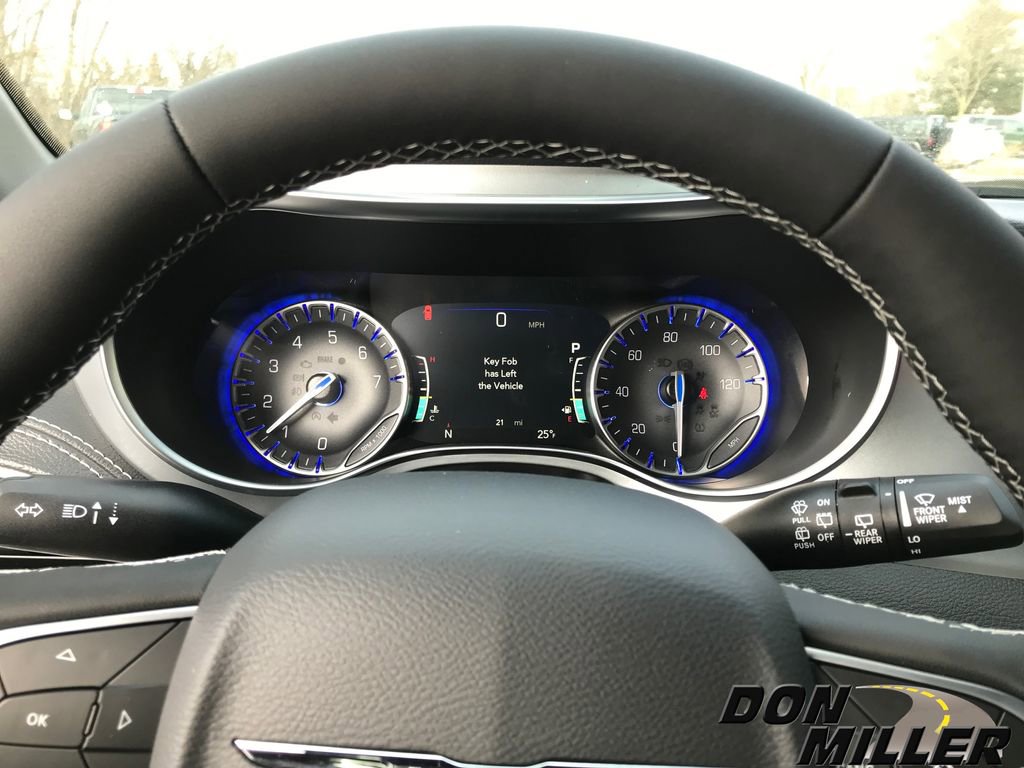 New 2026 Chrysler Pacifica Limited image 17