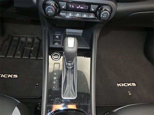 Used 2024 Nissan Kicks SR w/ SR Premium Package image 9