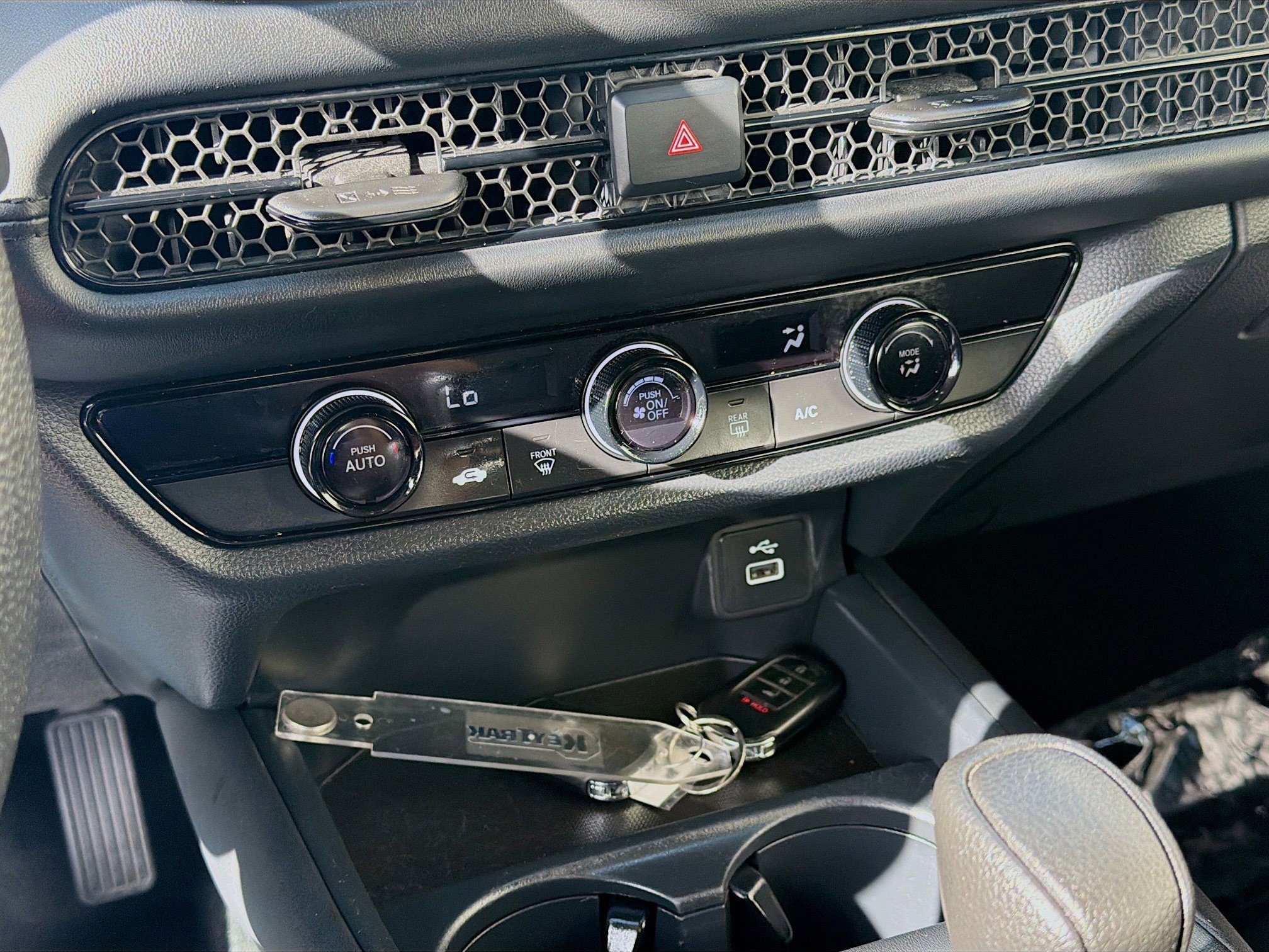 Certified 2025 Honda HR-V LX image 14