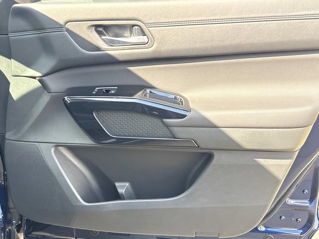 New 2026 Nissan Pathfinder Platinum w/ Accent Package FWD image 15