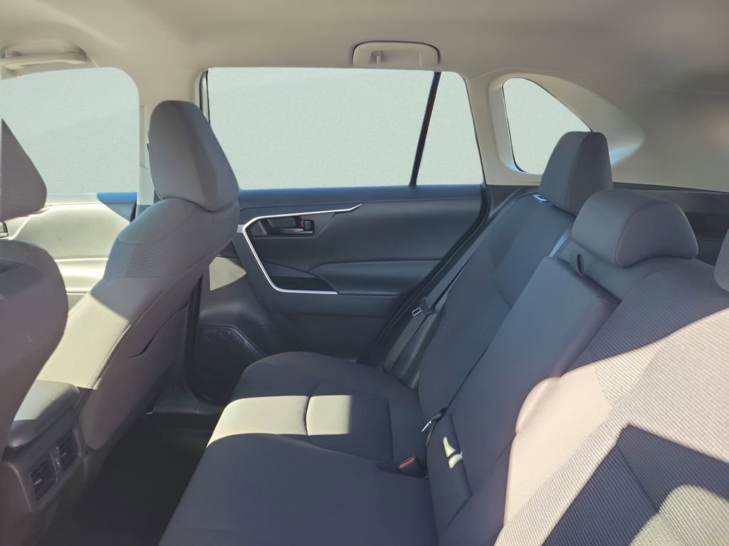 Used 2024 Toyota RAV4 LE FWD image 6