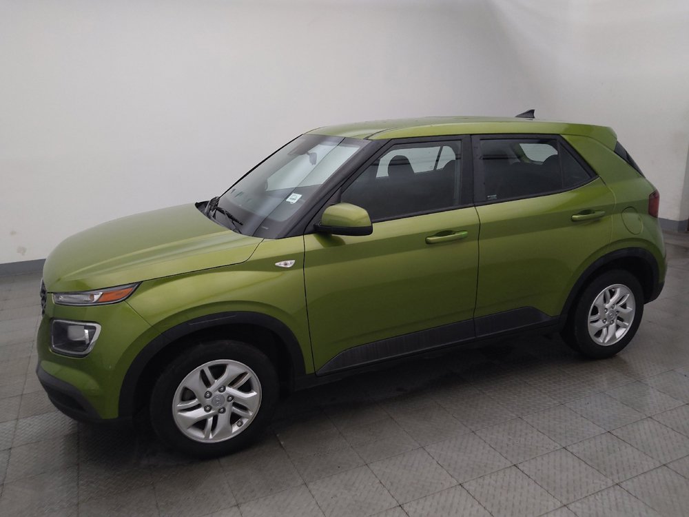 Used 2021 Hyundai Venue SE FWD image 2